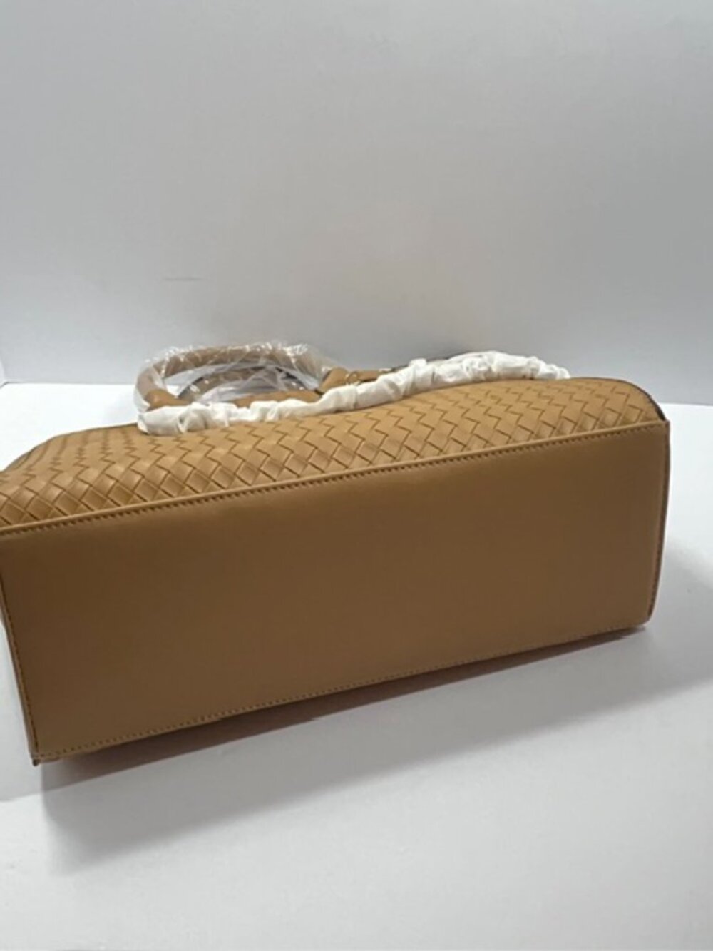 VERA NEW YORK ALICE WOVEN SATCHEL NWT LATTE - Picture 5 of 8